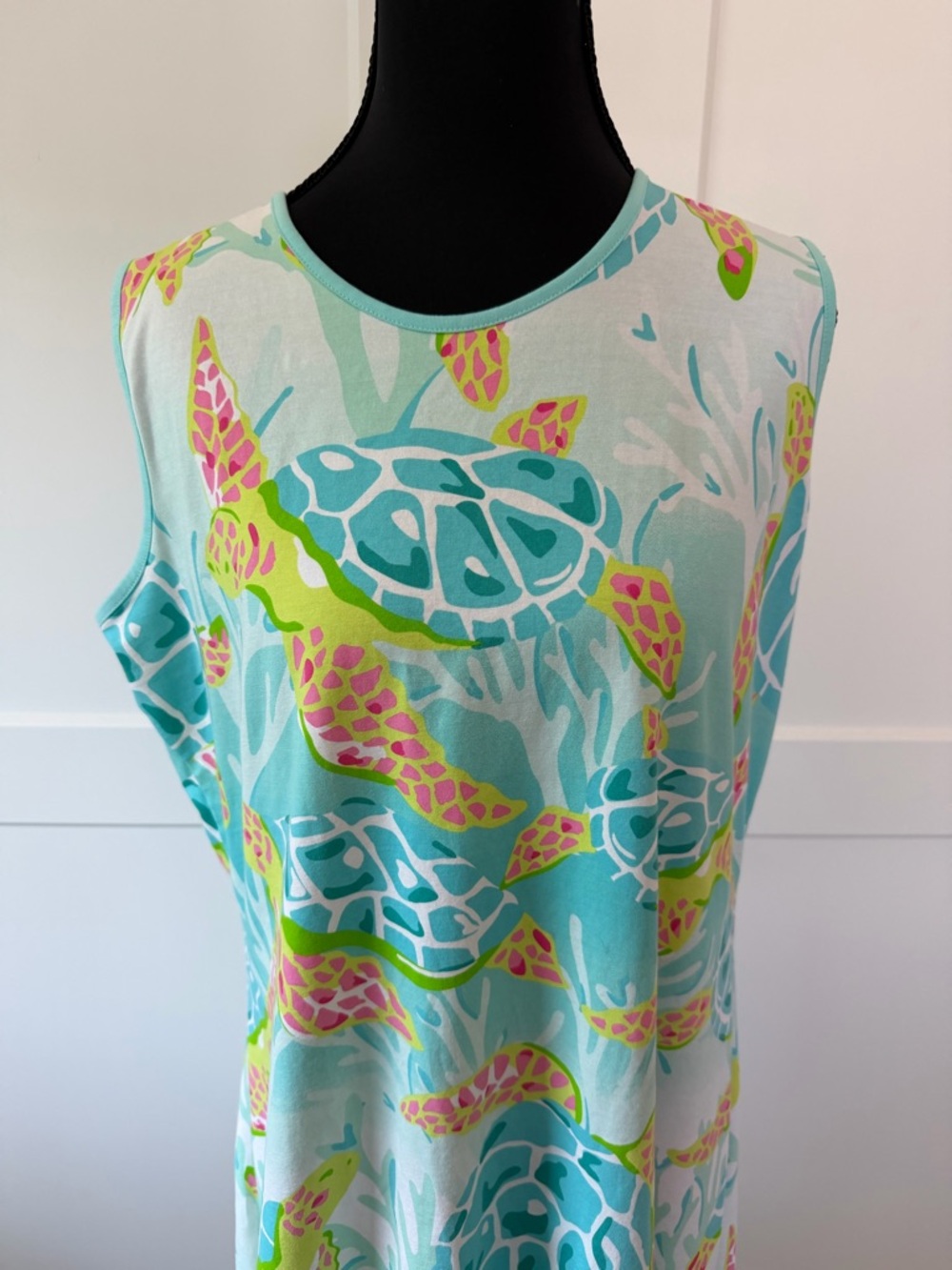 EUC AnaClare Sleeveless‎ Sea Turtle Print Shift Dress in Aqua & Lime, Large - Picture 3 of 9
